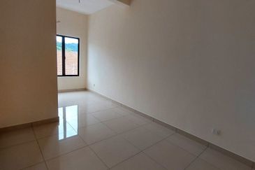 Spacious Newly House CORNER LOT 3 Storey SUPERLINK  Ukay Bestari AMPANG