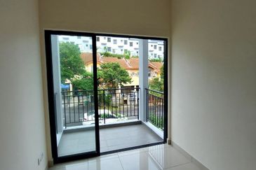 Spacious Newly House CORNER LOT 3 Storey SUPERLINK  Ukay Bestari AMPANG