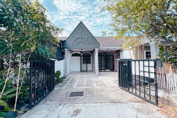 FOR SALE Single Storey Terrace Jalan Suasana, Bandar Tun Hussein Onn, Cheras 