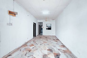 FOR SALE Single Storey Terrace Jalan Suasana, Bandar Tun Hussein Onn, Cheras 