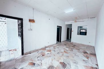 FOR SALE Single Storey Terrace Jalan Suasana, Bandar Tun Hussein Onn, Cheras 