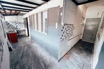 FOR SALE Single Storey Terrace Jalan Suasana, Bandar Tun Hussein Onn, Cheras 