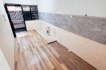 FOR SALE Single Storey Terrace Jalan Suasana, Bandar Tun Hussein Onn, Cheras 