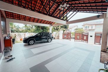 Double Storey Semi Detached, Ukay Perdana, Ampang