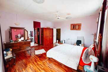 Double Storey Semi Detached, Ukay Perdana, Ampang