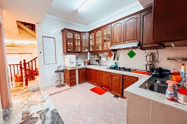 FOR SALE 2.5 Storey Terrace, Taman Bukit Utama, Ampang