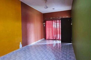 Corner Lot Single Storey Terrace House, Taman Langat Utama 3, Banting, Selangor