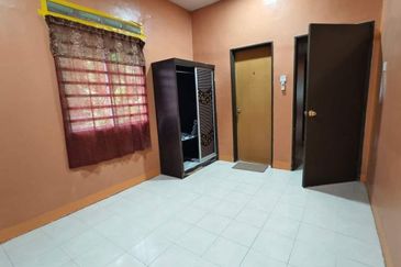 Corner Lot Single Storey Terrace House, Taman Langat Utama 3, Banting, Selangor