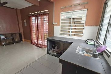 Corner Lot Single Storey Terrace House, Taman Langat Utama 3, Banting, Selangor