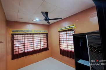 Corner Lot Single Storey Terrace House, Taman Langat Utama 3, Banting, Selangor