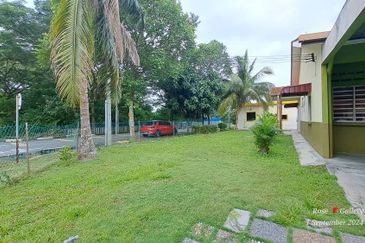Corner Lot Single Storey Terrace House, Taman Langat Utama 3, Banting, Selangor