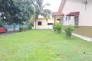 Corner Lot Single Storey Terrace House, Taman Langat Utama 3, Banting, Selangor