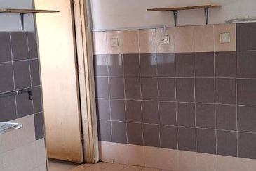 Residensi Warnasari 3