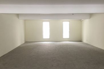 Pusat Perdagangan Danga Utama