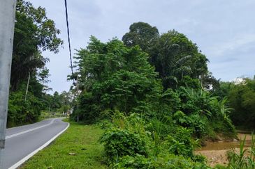 KAMPUNG BARU BROGA