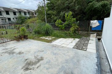 Taman Mawar, Bandar Baru Salak Tinggi