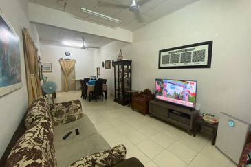 Taman Bunga Raya, Sepang