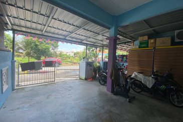 Taman Bunga Raya, Sepang