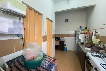 Taman Bunga Raya, Sepang