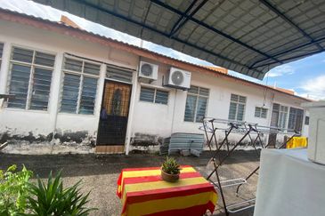 Taman Bunga Raya, Sepang