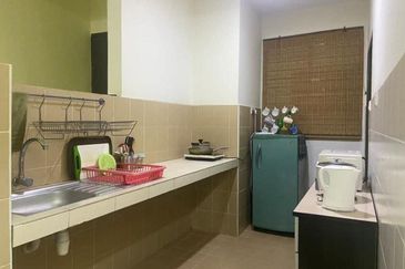 ANGGERIK COURT APARTMENT (PUTRA NILAI)