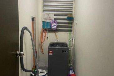 ANGGERIK COURT APARTMENT (PUTRA NILAI)