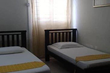 ANGGERIK COURT APARTMENT (PUTRA NILAI)