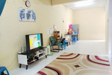 Taman Seroja, Bandar Baru Salak Tinggi