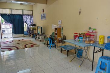 Taman Seroja, Bandar Baru Salak Tinggi