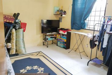 Taman Seroja, Bandar Baru Salak Tinggi