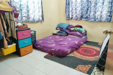 Taman Seroja, Bandar Baru Salak Tinggi