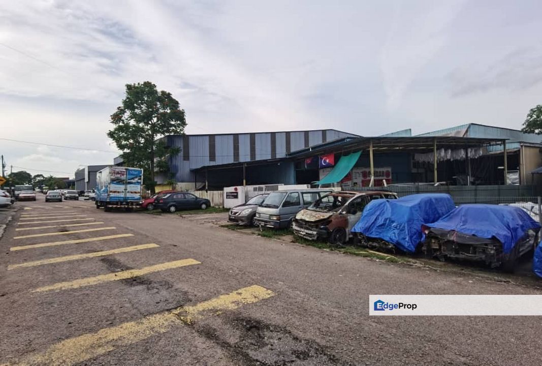 Taman Johor Jaya 1.5Storey Terrace Corner Factory for Sale RM2,800,000 By LILYN LOW EdgeProp.my
