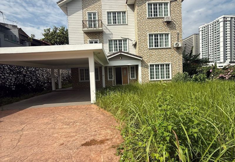 Jalan Sepadu, Taman United