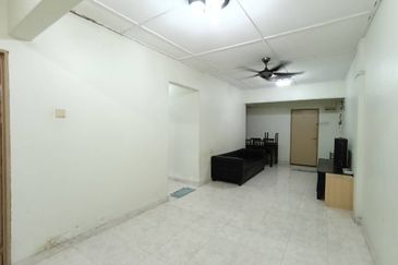 Flat Taman Plentong Utama