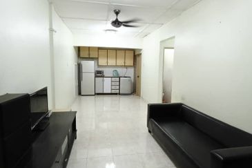 Flat Taman Plentong Utama