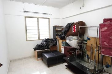 Flat Taman Plentong Utama