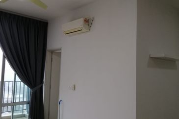 Dedaun Hijau (Greenfield Regency)