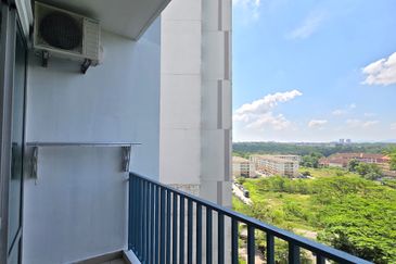 Dedaun Hijau (Greenfield Regency)