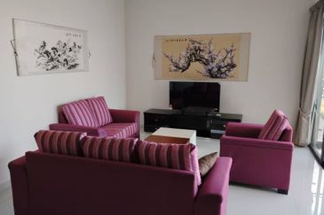 Baypoint @ Country Garden Danga Bay