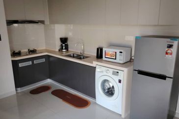 Baypoint @ Country Garden Danga Bay