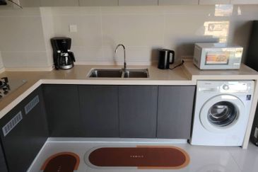 Baypoint @ Country Garden Danga Bay