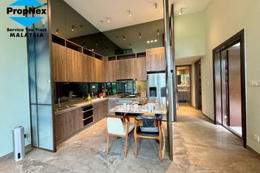 Forest City Golf Resort, Gelang Petah