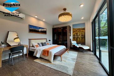 Forest City Golf Resort, Gelang Petah