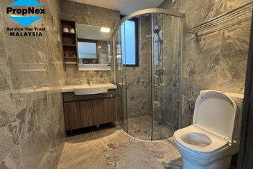 Forest City Golf Resort, Gelang Petah