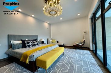 Forest City Golf Resort, Gelang Petah