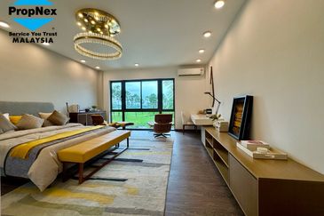 Forest City Golf Resort, Gelang Petah