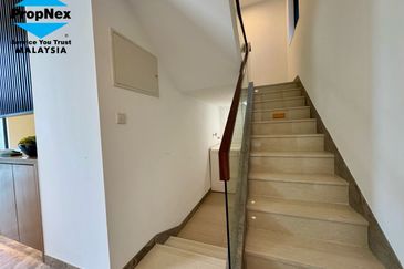 Forest City Golf Resort, Gelang Petah