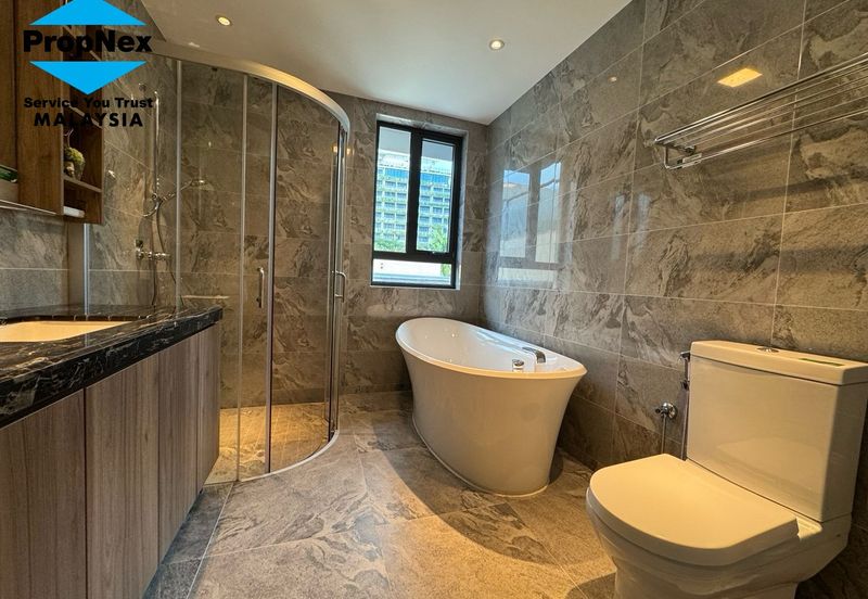 Forest City Golf Resort, Gelang Petah