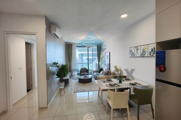 The M @ Medini Macrolink