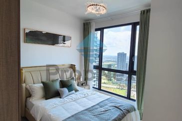 The M @ Medini Macrolink